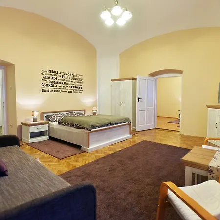 Apartment Foter